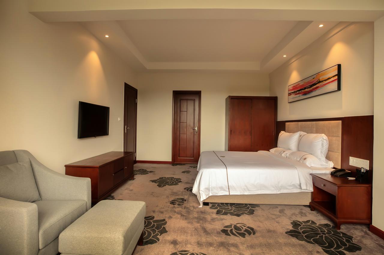 Tf Seaside Hotel Garapan Kültér fotó